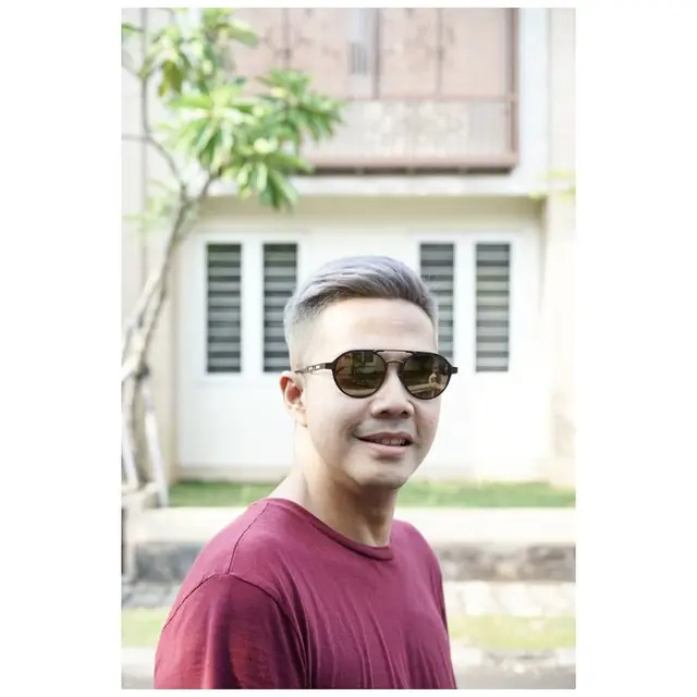 5 Potret Arie Dwi Andhika dengan Ragam Warna Rambut, Curi Perhatian