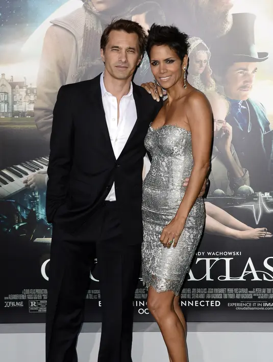 Halle Berry dan Olivier Martinez yang memutuskan untuk bercerai menambah daftar pasangan selebriti Hollywood yang mengakhiri pernikahan mereka. Masalah geografis dan budaya disebutkan menjadi penyebab utama perceraian mereka. (Bintang/EPA)