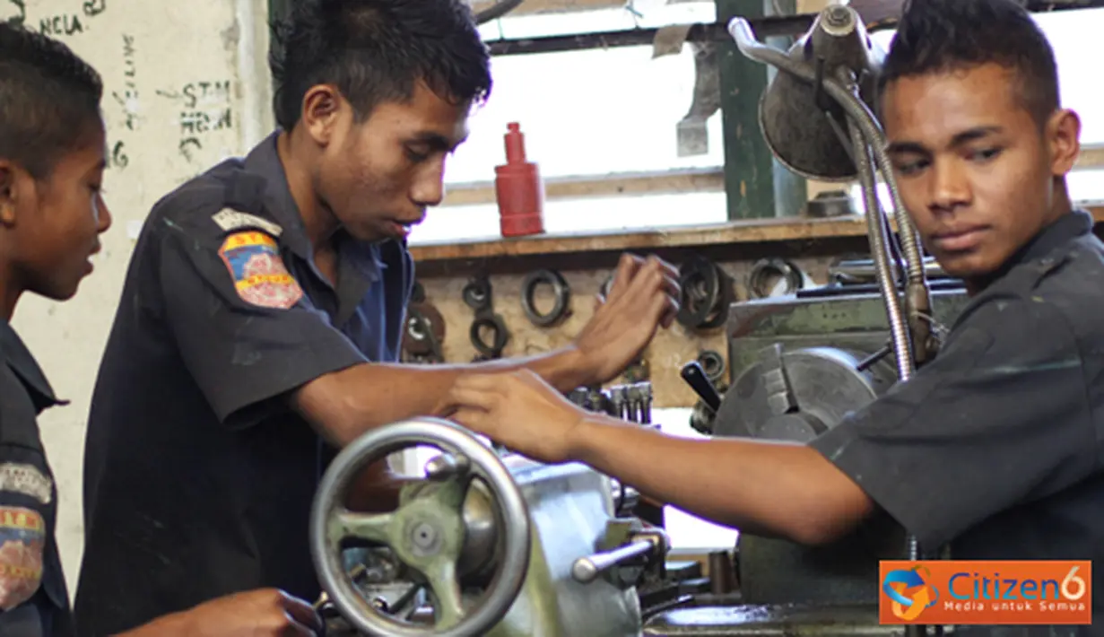 Citizen6, Atambua: Bupati Belu Drs. oachim Lopes beserta rombongan pejabat pemerintah Kabupaten Belu mengunjungi pusat misi SVD Timor pada, Rabu (8/8). (Pengirim: Fransiskus Pongky Seran)