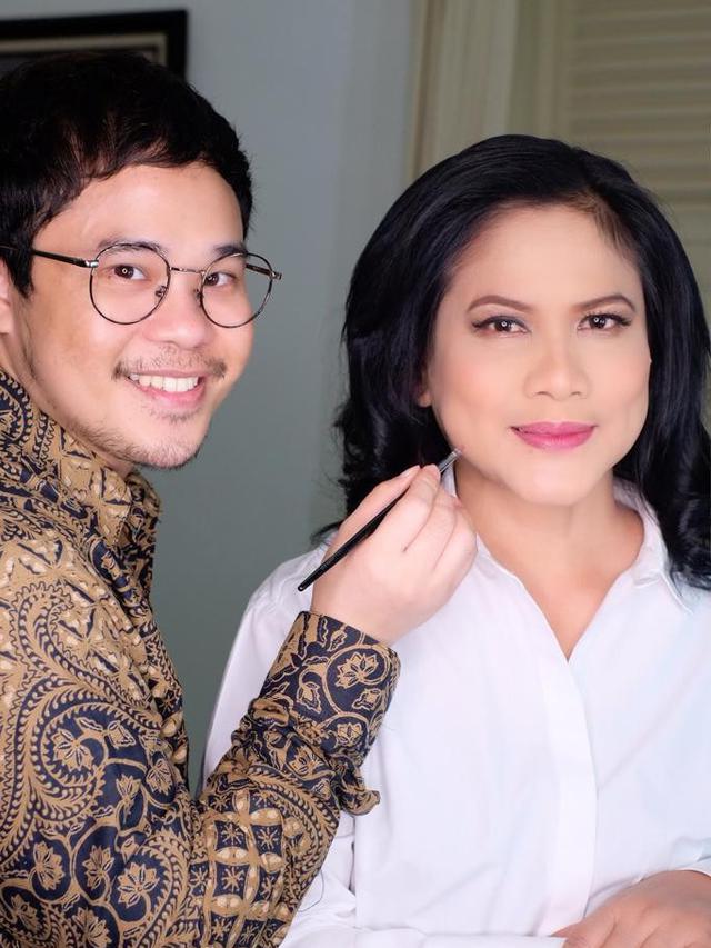 Bennu Sorumba bersama Iriana Jokowi
