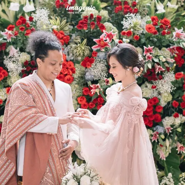 [Fimela] Arie Kriting dan Indah Permatasari
