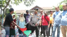 Bantuan Air Bersih untuk Warga Terdampak Kekeringan di Semarang
