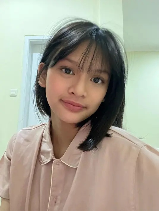 Ia dikaruniai 4 anak, termasuk Khadeeja yang merupakan anak bungsu. [Instagram.com/khadeejaisha]