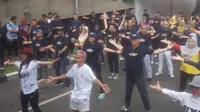 Semangat Sri Mulyani Ikut Senam Zumba di Bundaran HI