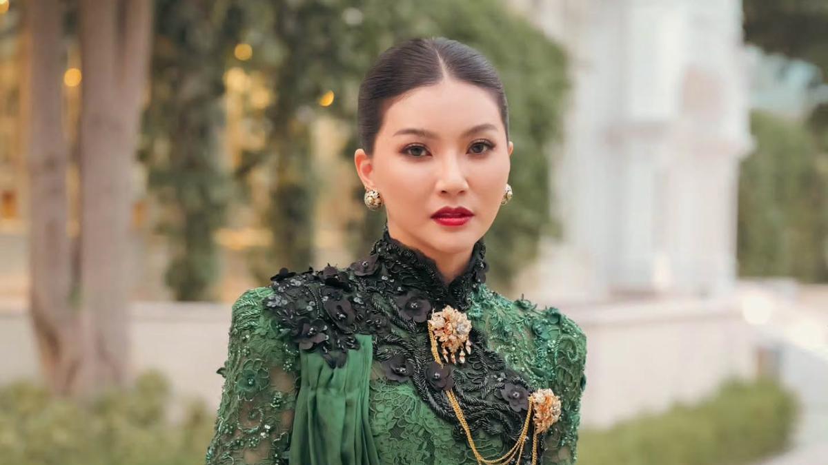 Potret Anggun Sarwendah Berkebaya Hijau di Solo, Serasi dengan Giorgio Antonio Bak Pasangan Sultan