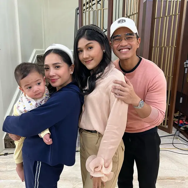 Raffi Ahmad sahur bareng Kaesang Pangarep (Instagram/raffinagita1717)