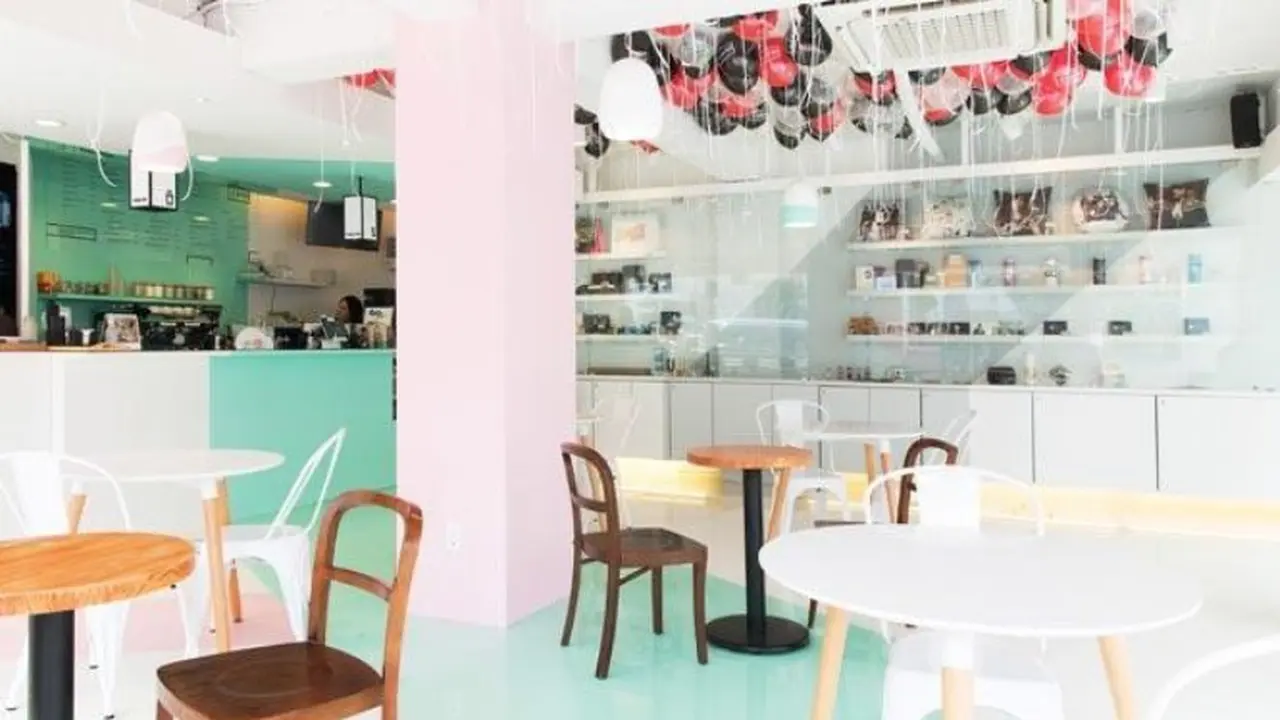 5 Restoran dan Cafe K-Pop Idol yang Digilai Penggemar