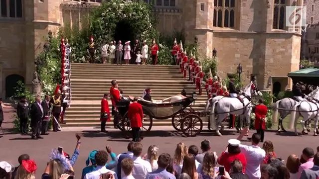 Arak-arakan prosesi Pernikahan Pangeran Harry dan Meghan Markle digelar pada tanggal 19 Mei 2018 waktu setempat, dimulai dari Kastil Windsor menuju Snow Hill di Windsor Great Park. Kemudian akan melewati pusat Kota Windsor melalui Sheet Street, Kings...