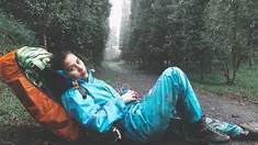 Adinda Novianasari Thomas atau kerap disapa Adinda Thomas adalah selebriti kelahiran Bandung 8 Agustus 1993. Ia adalah penyanyi, aktris, model dan presenter. Adinda Thomas selain cantik juga memiliki suara yang merdu. (Liputan6.com/IG/@adindathomas)
