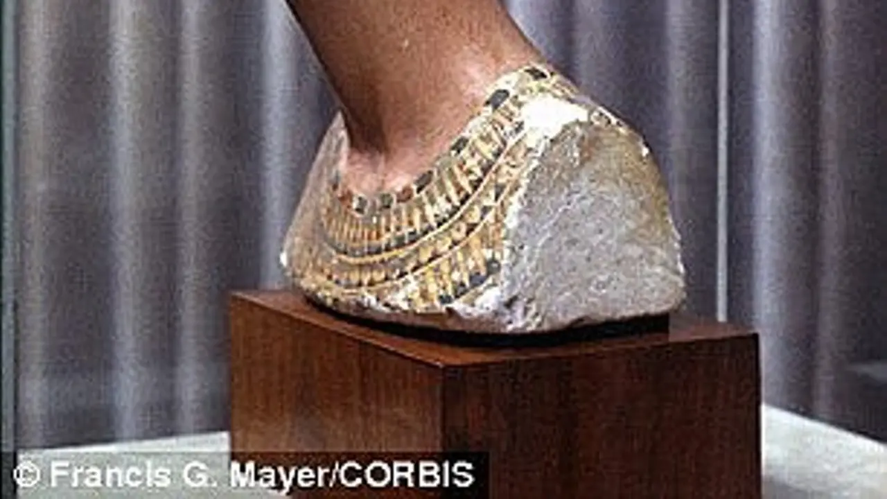 Makam Ratu Nefertiti Ditemukan?