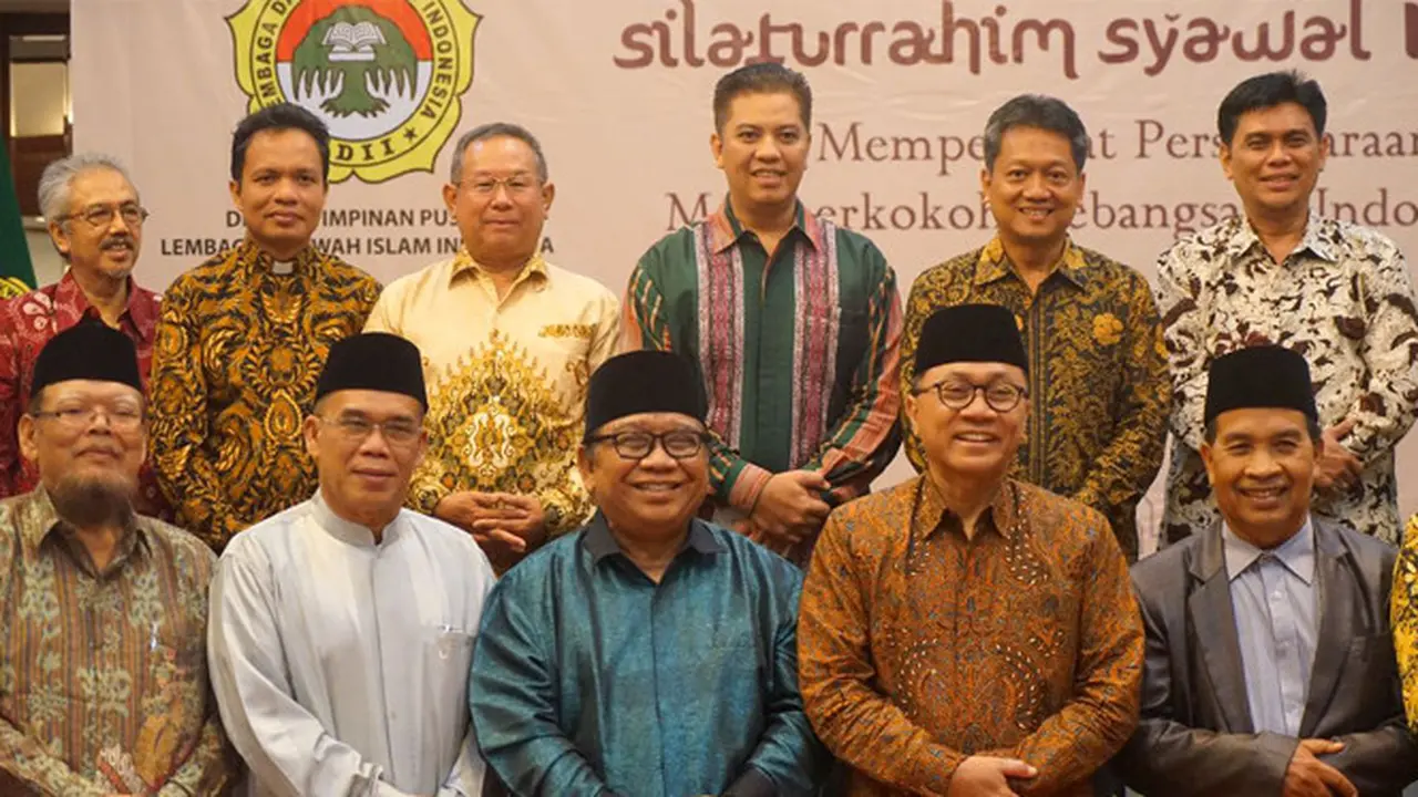 Kehadiran Ketua MPR disambut langsung Ketua Umum LDII Abdullah Syam dan Pengurus LDII dari seluruh Indonesia.