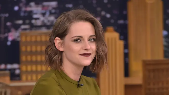 [Bintang] Hubungan Spesial Kristen Stewart Kian Mesra dengan Soko 
