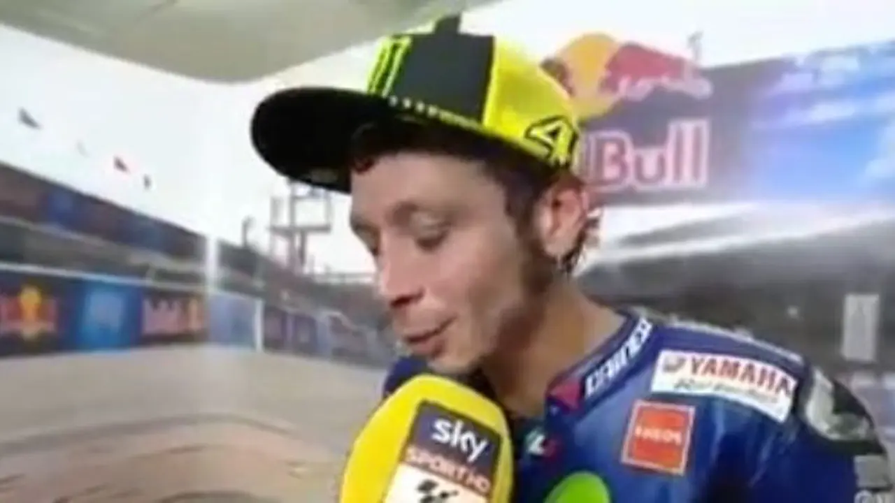 Kocak, Valentino Rossi Cerita Kisahnya Ketemu Ibu-ibu Naik Motor