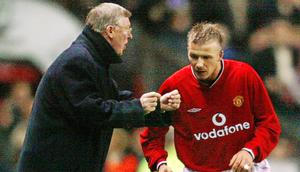 David Beckham (Manchester United) – Kekalahan dari Arsenal pada ajang Piala FA 2002-2003 membuat Sir Alex Ferguson murka dan mengamuk di ruang ganti. Mantan pemain Real Madrid ini menjadi korban salah sasaran dari amarah sang pelatih. (AFP/Odd Andersen)