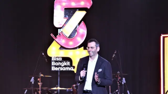 President Director & CEO Indosat Ooredo, Ahmad Al-Neama