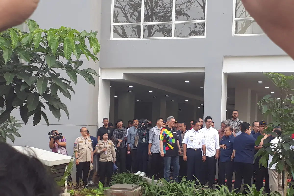Wapres JK mengecek beberapa kamar di lantai enam di salah satu blok bangunan wisma atlet Asian Games 2018. (Merdeka.com)