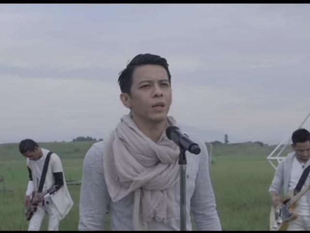 Videoklip Menunggumu Noah Mirip Video Penyanyi Prancis Showbiz Liputan6 Com