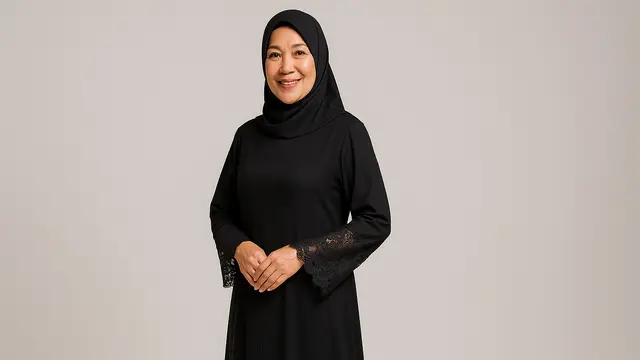 7 Pilihan Gamis Hitam Simpel Terbaru untuk Usia 50-an, Tampil Stylish dan Awet Muda (sumber: AI)