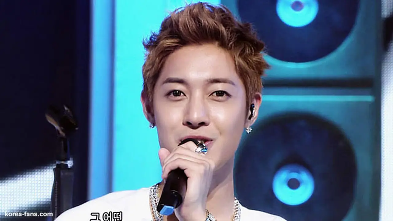 kim-hyun-joong-130727b.jpg