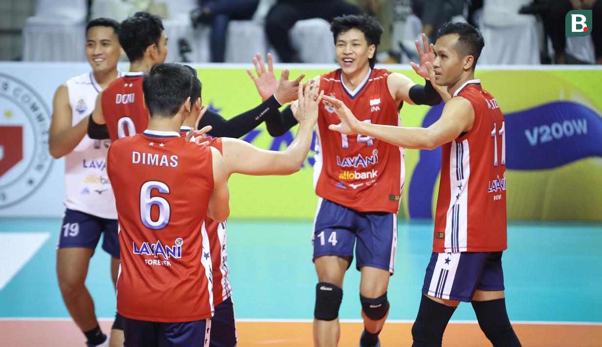 Farhan Halim dan kawan-kawan menang telak dengan skor 3-0 (25-20, 25-22, 25-19). (Bola.com/Abdul Aziz)