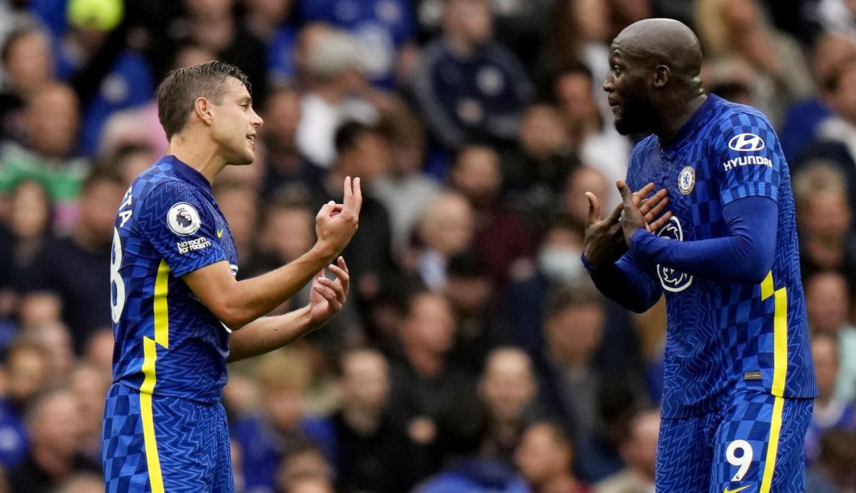 Kemenangan ini membuat Manchester City naik ke peringkat dua klasemen sementara dengan raihan 13 poin. Adapun Chelsea harus turun ke peringkat tiga dengan nilai sama. (AP/Alastair Grant)