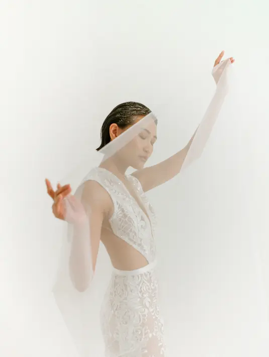 Perempuan dan kisahnya menjadi sorotan pada gelaran kali ini. Bramanta Wijaya juga ingin merayakan perjalanan hidupnya, tentang kisah yang telah, sedang, dan akan dilalui, serta akan terkenang selamanya. Foto: Document/Bramanta Wijaya.