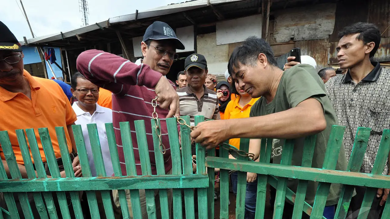 Wagub DKI Djarot Kunjungi TPS Pejaten Timur