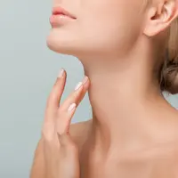 ilustrasi Cara Mengobati Benjolan di Bawah Dagu/LightField Studios/shutterstock