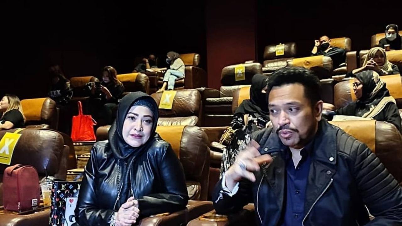 Neng Wirdha bersama suaminya, Zecky Alatas (https://www.instagram.com/p/CXvs3GnLa8Q/)