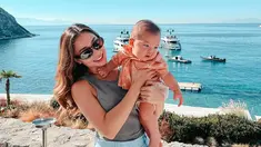 Nikita Willy mengajak sang buah hati berlibur di Pulau Mykonos, Yunani. (Foto: Instagram/ nikitawillyofficial94)