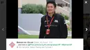 Pebalap Manor Racing asal Indonesia, Rio Haryanto, saat tiba di paddock Manor Racing di Sirkuit Internasional Sakhir, Bahrain, Kamis (31/3/2016). (Bola.com/Twitter)