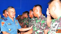 Citizen6, Surabaya: Sekitar 130 Prajurit Petarung Batalyon Infanteri-5 Marinir terima arahan pembekalan yang akan melaksanakan Satgas Ambalat XIV TA. 2012. (Pengirim: Budi Abdillah)