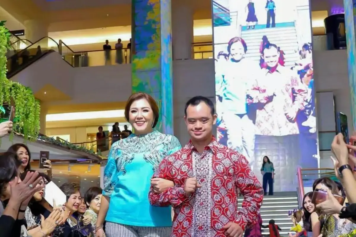 Aksi Memukau Anak-anak Down Syndrome Melenggang di Atas Catwalk