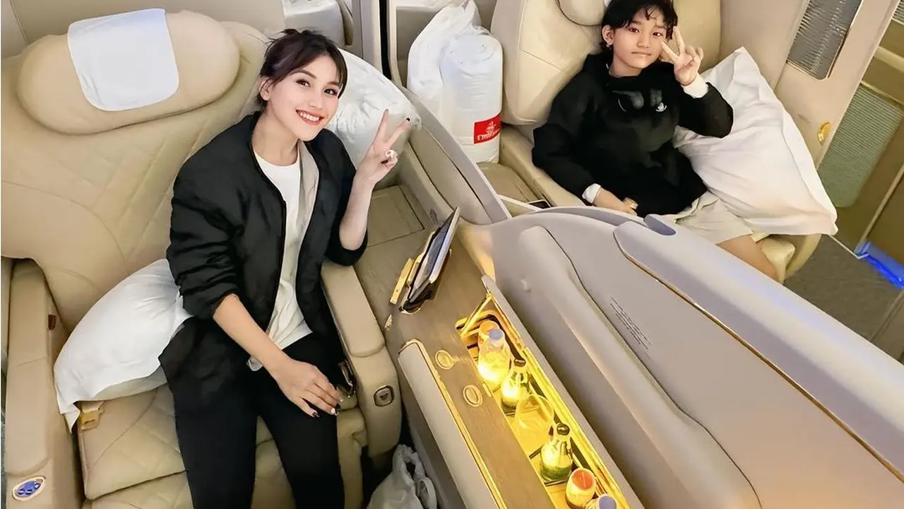 7 Potret Kompak Ayu Ting Ting dan Bilqis di Amerika, Usai Liburan Langsung Kerja