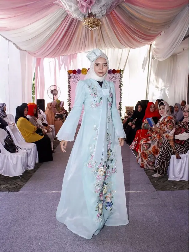 [Bintang] Sambut Ramadan, Intip Koleksi Hijab Ready to Wear dari Anggiasari Mawardi