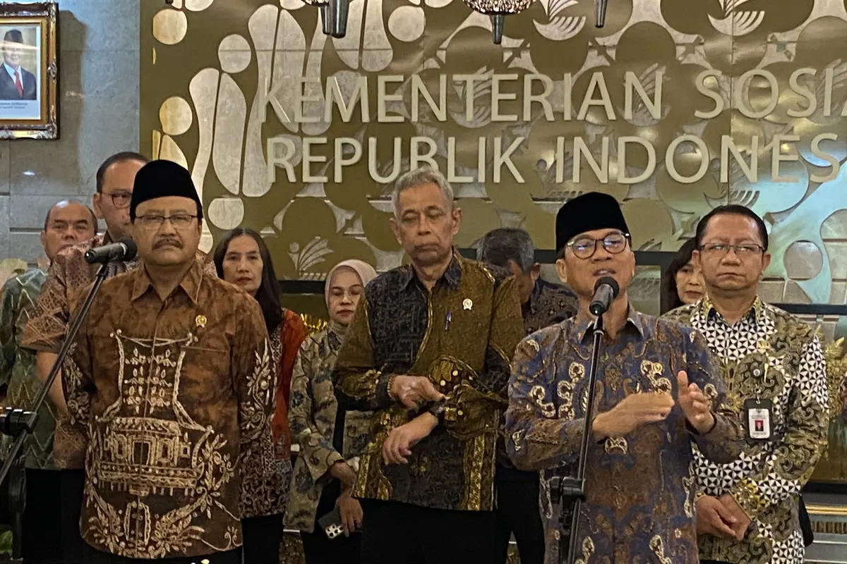 Menteri Desa dan Pembangunan Daerah Tertinggal (Mendes PDT) Yandri Susanto dan Menteri Sosial (Mensos) Syaifullah Yusuf (Gus Ipul).