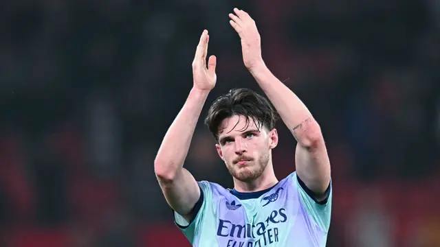 Foto: Laga Manchester United vs Arsenal Berjalan Sengit, Declan Rice Buyarkan Kemenangan MU