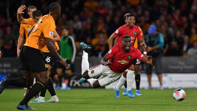 FOTO: Paul Pogba Gagal Penalti, MU Ditahan Imbang Wolves
