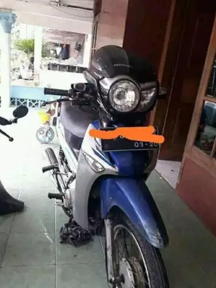 Modifikasi nyeleneh lampu motor (Ist)