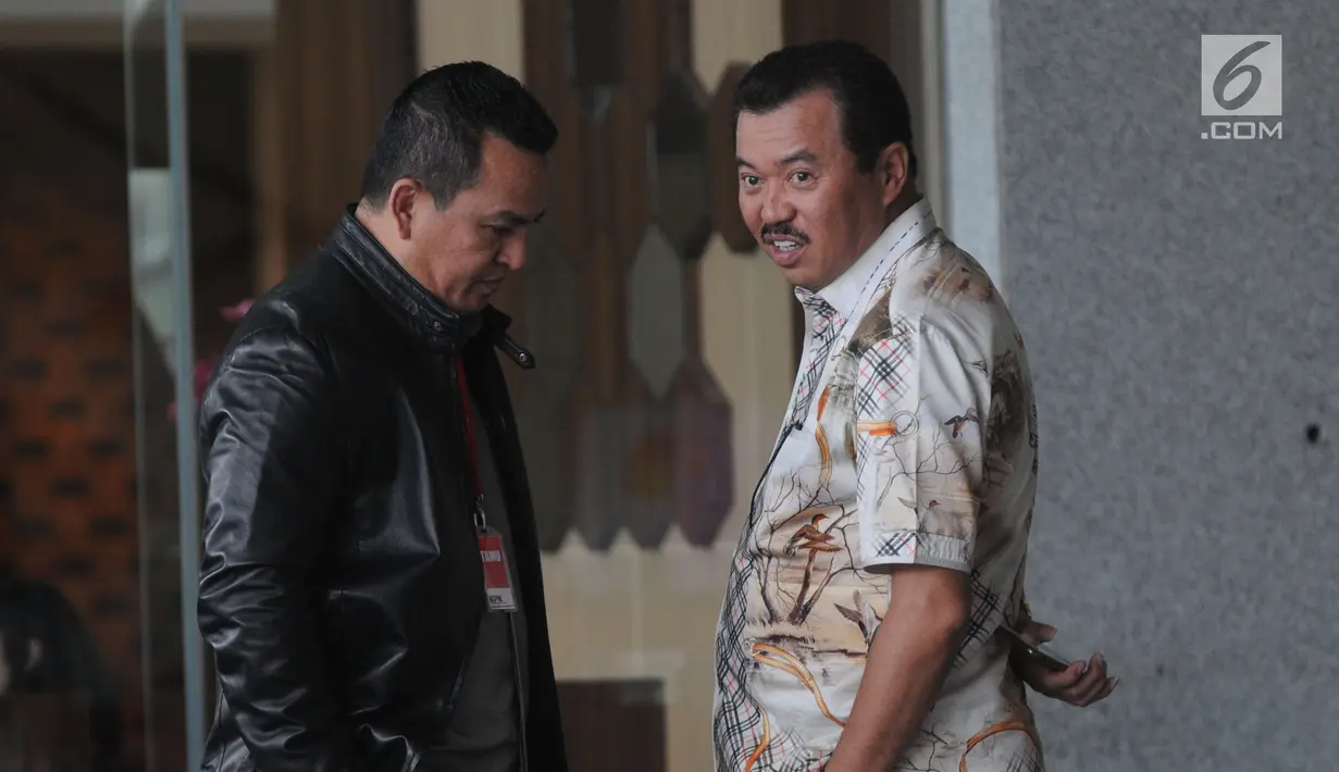 Pengacara dan juga Politisi Partai Golkar Rudi Alfonso akan menjalani pemeriksaan di Gedung KPK, Jakarta, Jumat (21/6/2019). Rudi Alfonso diperiksa sebagai saksi untuk tersangka Markus Nari terkait kasus korupsi pengadaan e-KTP berbasis NIK Secara Nasional. (merdeka.com/Dwi Narwoko)