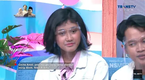 4 Fakta Amel Perempuan Yang Disebut Mirip Nike Ardilla Entertainment Fimela Com