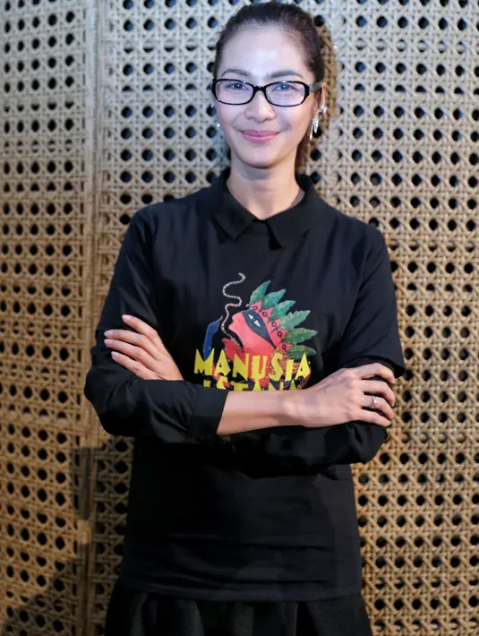 Pada awalnya, mantan None Jakarta ini mengakui tidak siap mental. Lantaran rindu dengan teater dan rasa ingin tahu yang tinggi akhirnya ia menerima tawaran tersebut dan dapat menjalaninya dengan senang. (Adrian Putra/Bintang.com)