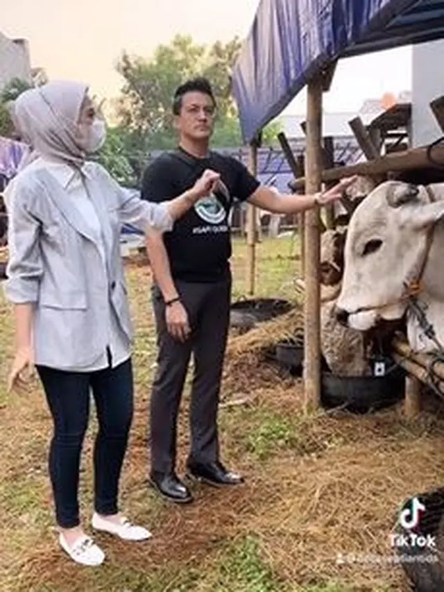 Lama Tak Muncul, Ini 6 Potret Terbaru Delia Septianti Eks Ecoutez yang Kini Jualan Sapi