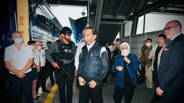 Presiden Joko Widodo atau Jokowi dan Ibu Negara Iriana telah menyelesaikan lawatannya di Ukraina dan bertemu dengan Presiden Ukraina Volodymyr Zelenskyy, Rabu 29 Juni 2022 (Biro Pers Sekretariat Presiden)