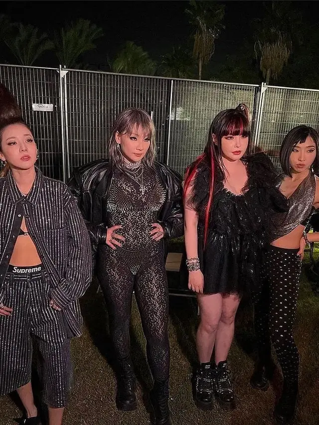 Penampilan Mengejutkan 2NE1 Formasi Lengkap di Panggung Coachella 2022, dengan Outfit Punk Rock Serba Hitam