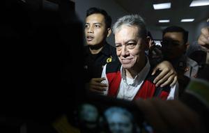 Musisi Fariz Roestam Moenaf alias Fariz RM usai mengikuti sidang pembacaan putusan di Pengadilan Negeri Jakarta Selatan, Kamis (11/9/2025). (Kapanlagi.com/Budy Santoso)