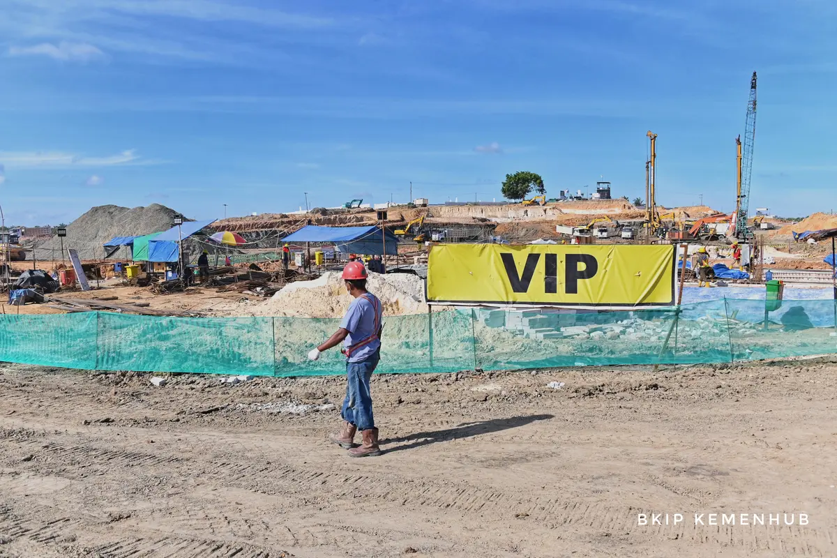 Pembangunan Bandara VVIP Ibu Kota Nusantara (IKN) di Kabupaten Penajam Paser Utara, Kalimantan Timur, Kamis (29/2/2024). (Foto: Kementerian Perhubungan/Kemenhub)
