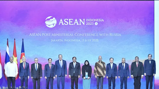 Pertemuan para menlu ASEAN dalam acara ASEAN Post Ministerial Conference with Rusia di Jakarta, Kamis (13/7/2023). (Dok: Kemlu RI)