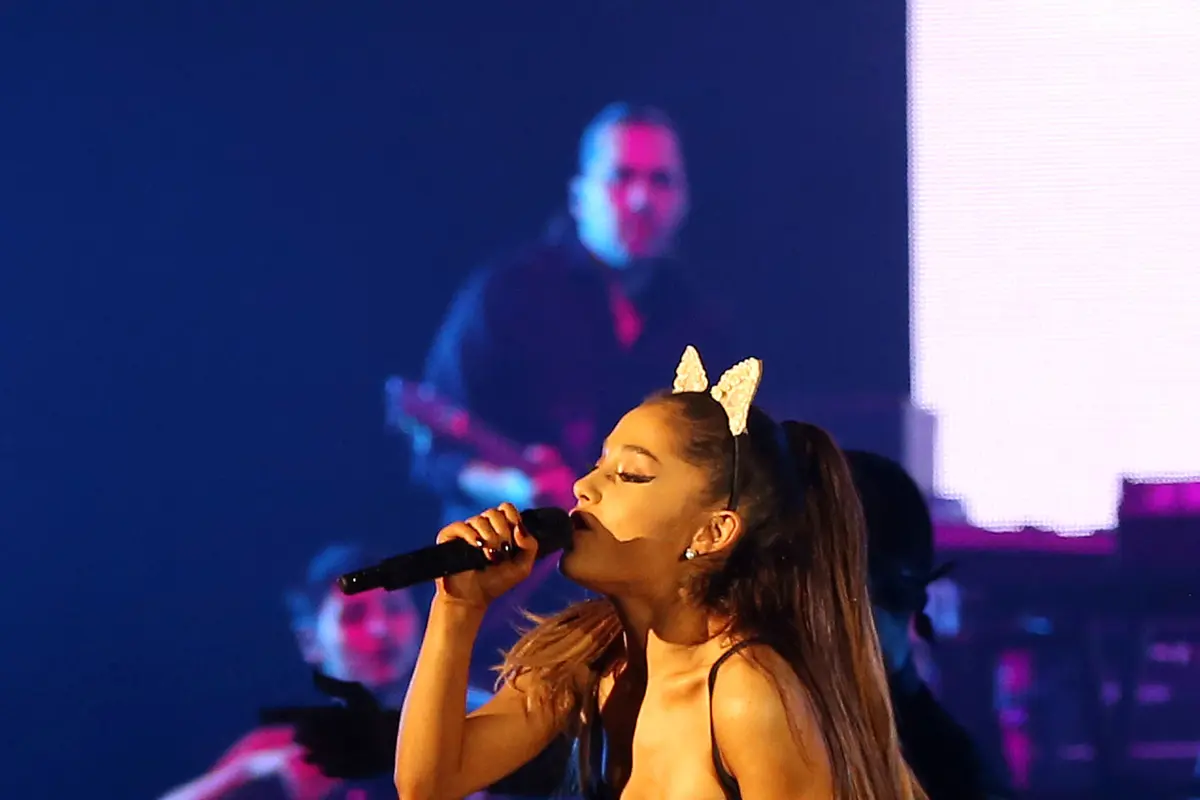 [Bintang] Ariana Grande