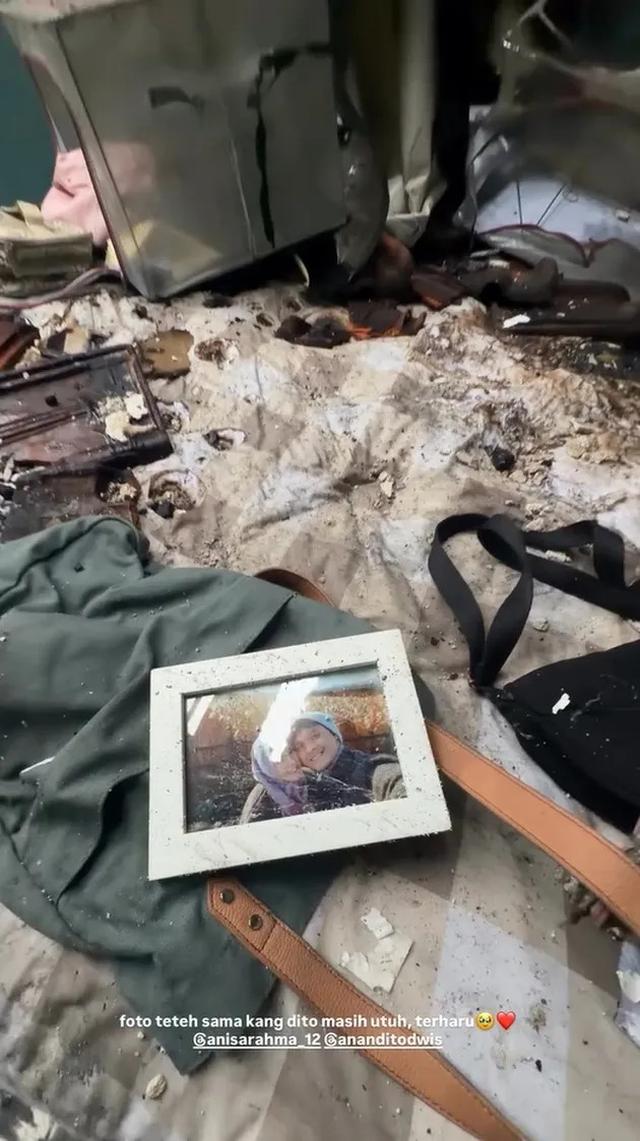 Temuan Foto Anisa dan Suami yang Masih Utuh